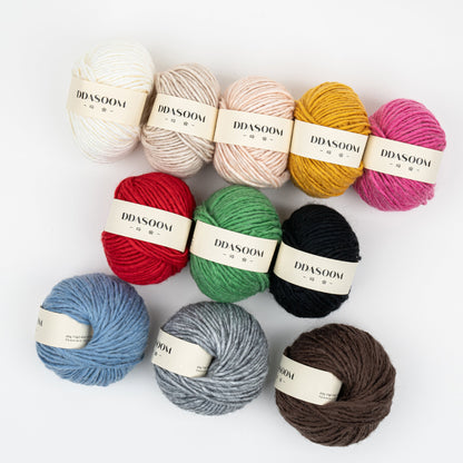 Ddasoom, Wool Acrylic Yarn, Light and Fluffy, Pretty Colors - Dark Brown