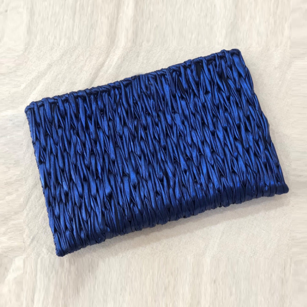 clutch bag -made by LaPace shiny yarn.